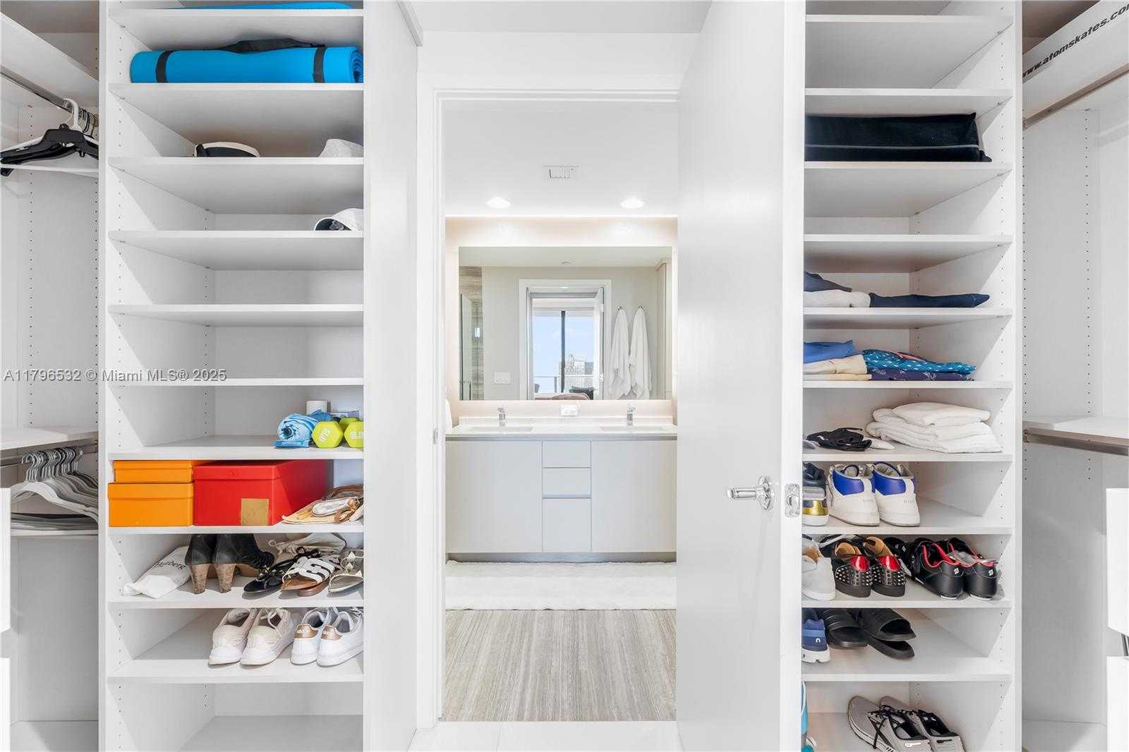 Small Image of 1010 BRICKELL AVE #3501, Miami Number 13