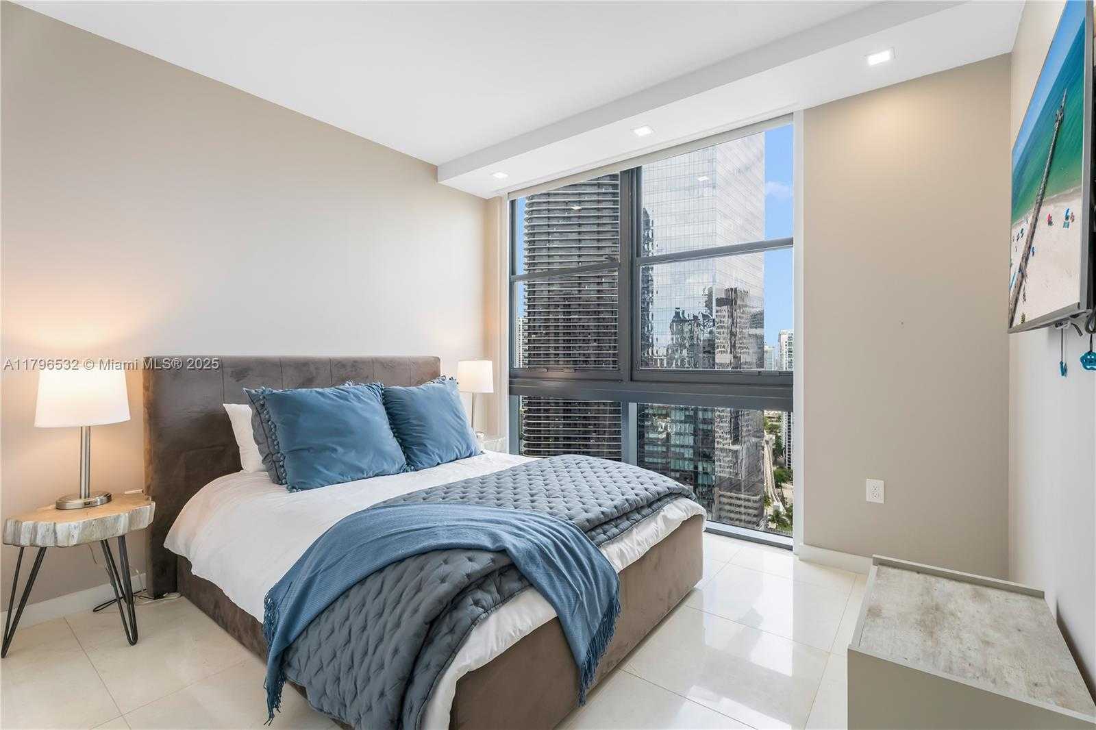 Small Image of 1010 BRICKELL AVE #3501, Miami Number 15