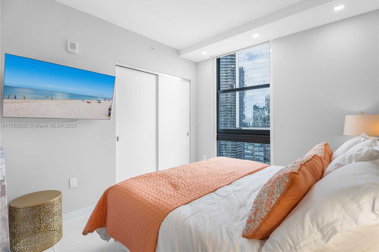 Small Image of 1010 BRICKELL AVE #3501, Miami Number 16