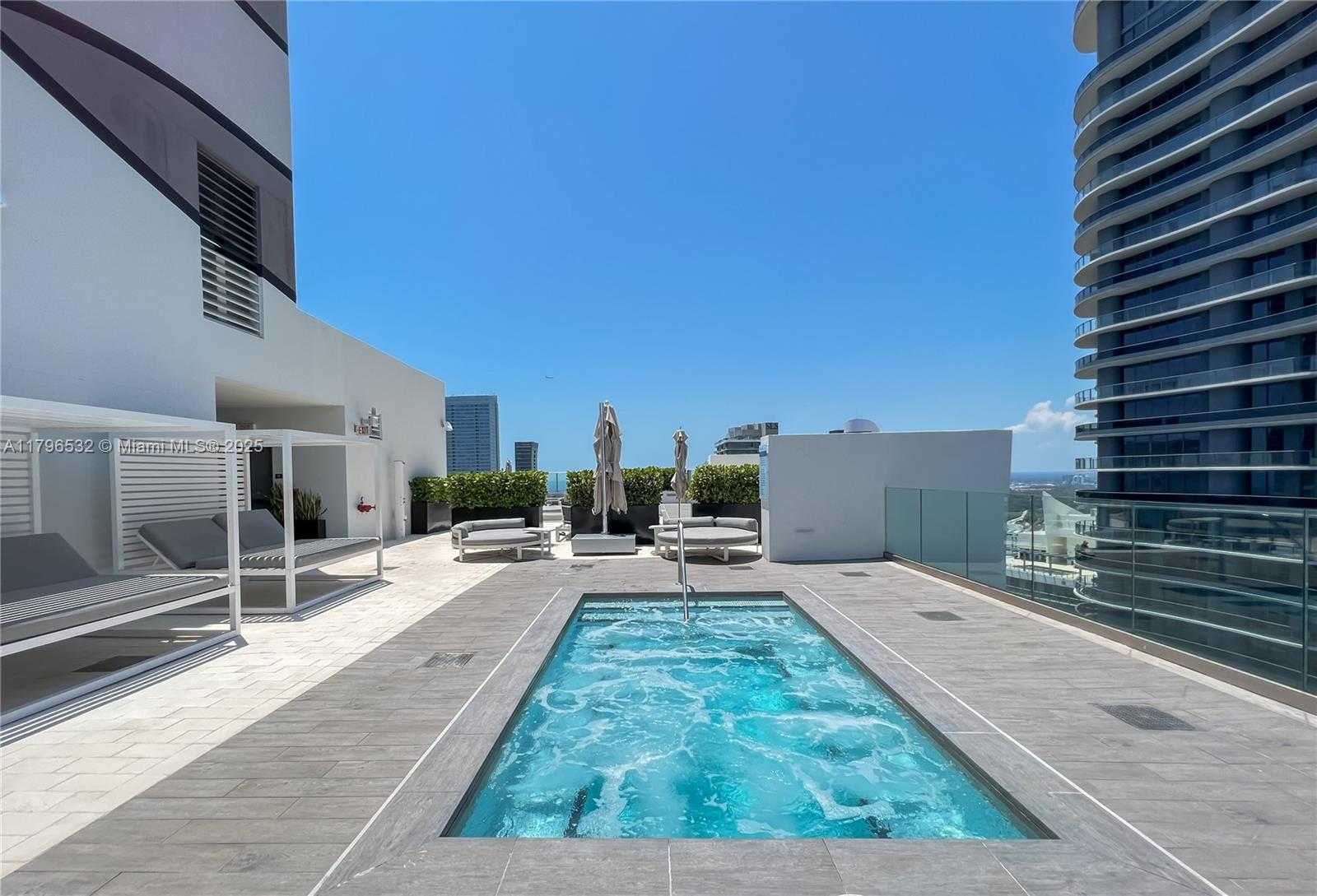 Small Image of 1010 BRICKELL AVE #3501, Miami Number 26