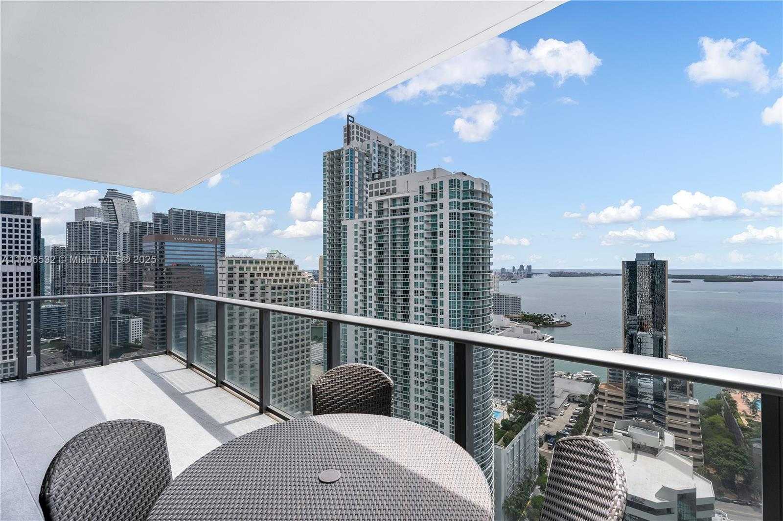 Small Image of 1010 BRICKELL AVE #3501, Miami Number 6