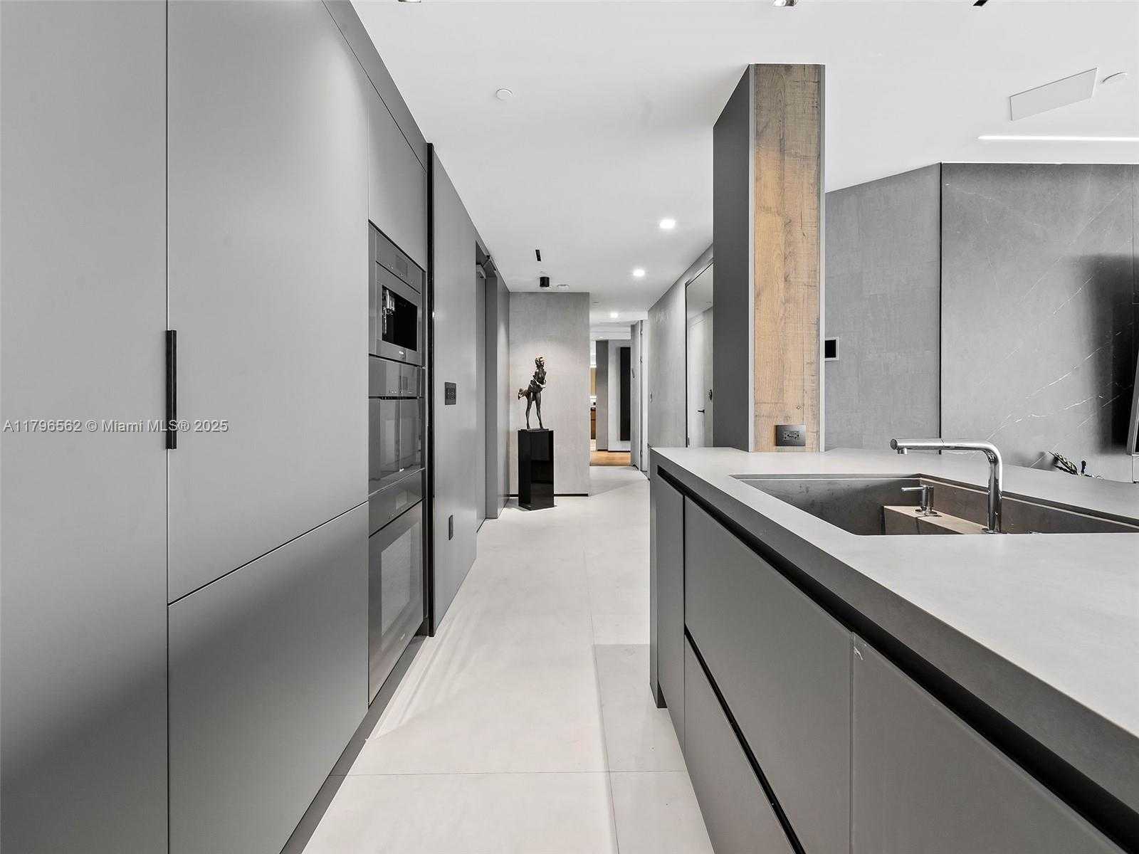 Small Image of 3101 SOUTH OCEAN DR #2905, Hollywood Number 12