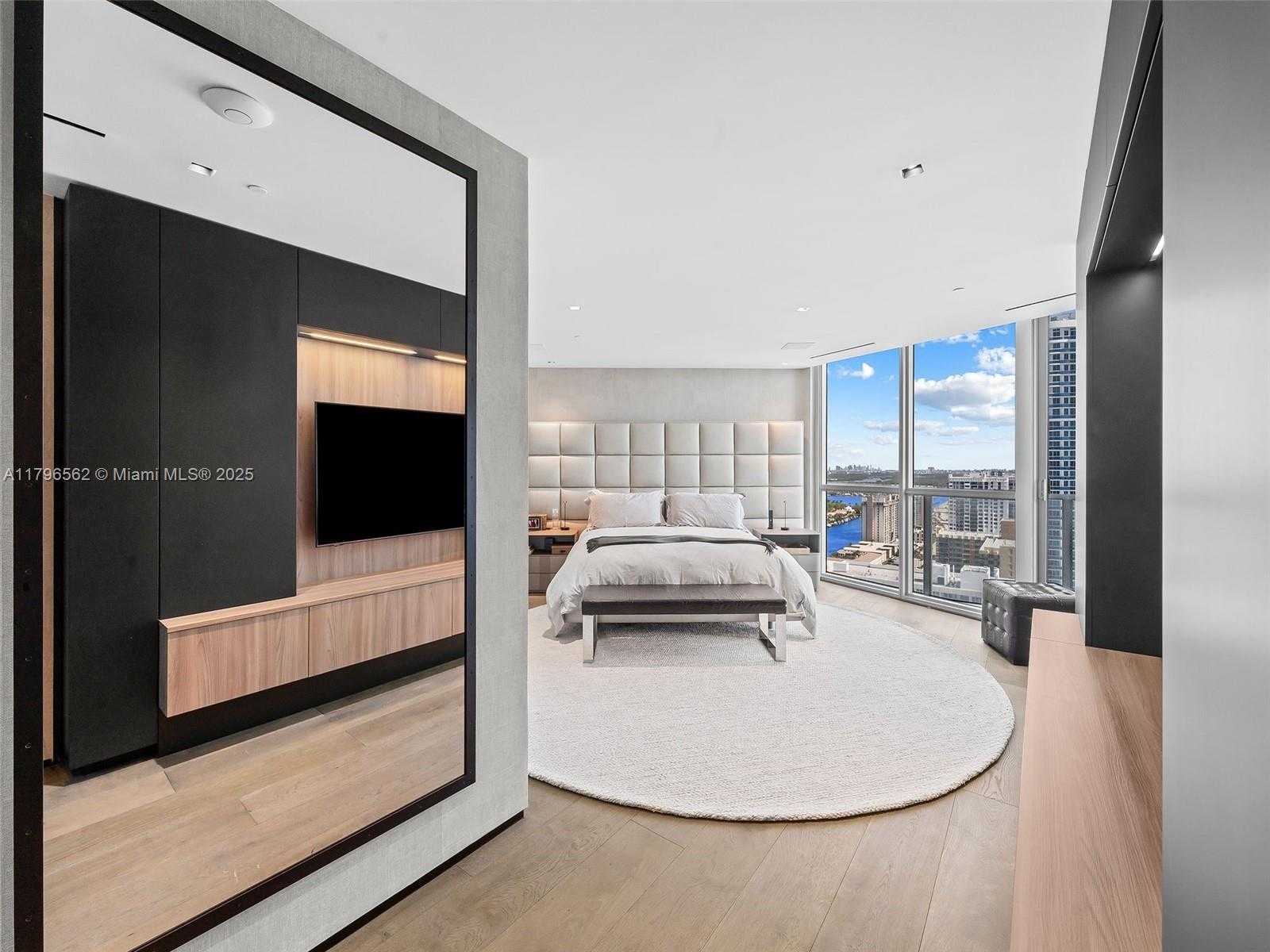 Small Image of 3101 SOUTH OCEAN DR #2905, Hollywood Number 19