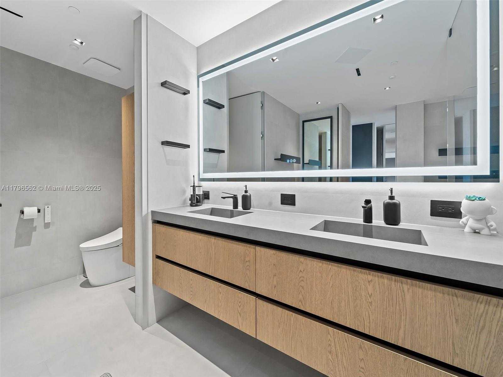 Small Image of 3101 SOUTH OCEAN DR #2905, Hollywood Number 20