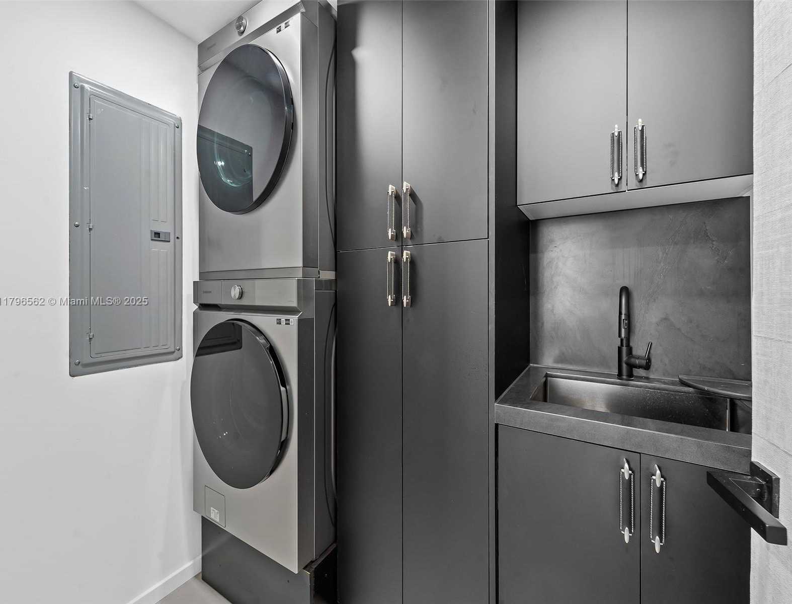 Small Image of 3101 SOUTH OCEAN DR #2905, Hollywood Number 29
