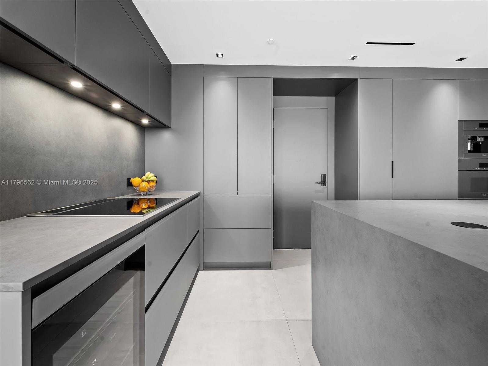 Small Image of 3101 SOUTH OCEAN DR #2905, Hollywood Number 8