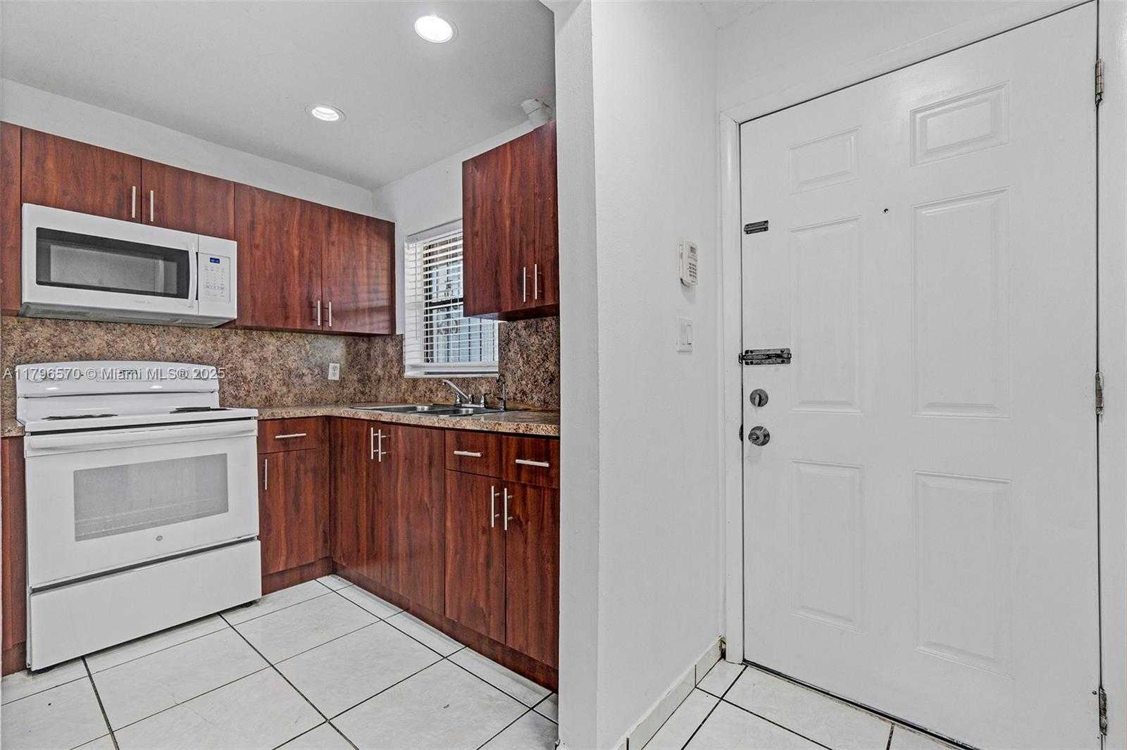 Small Image of 6215 WEST 24TH AVE #203-7, Hialeah Number 10