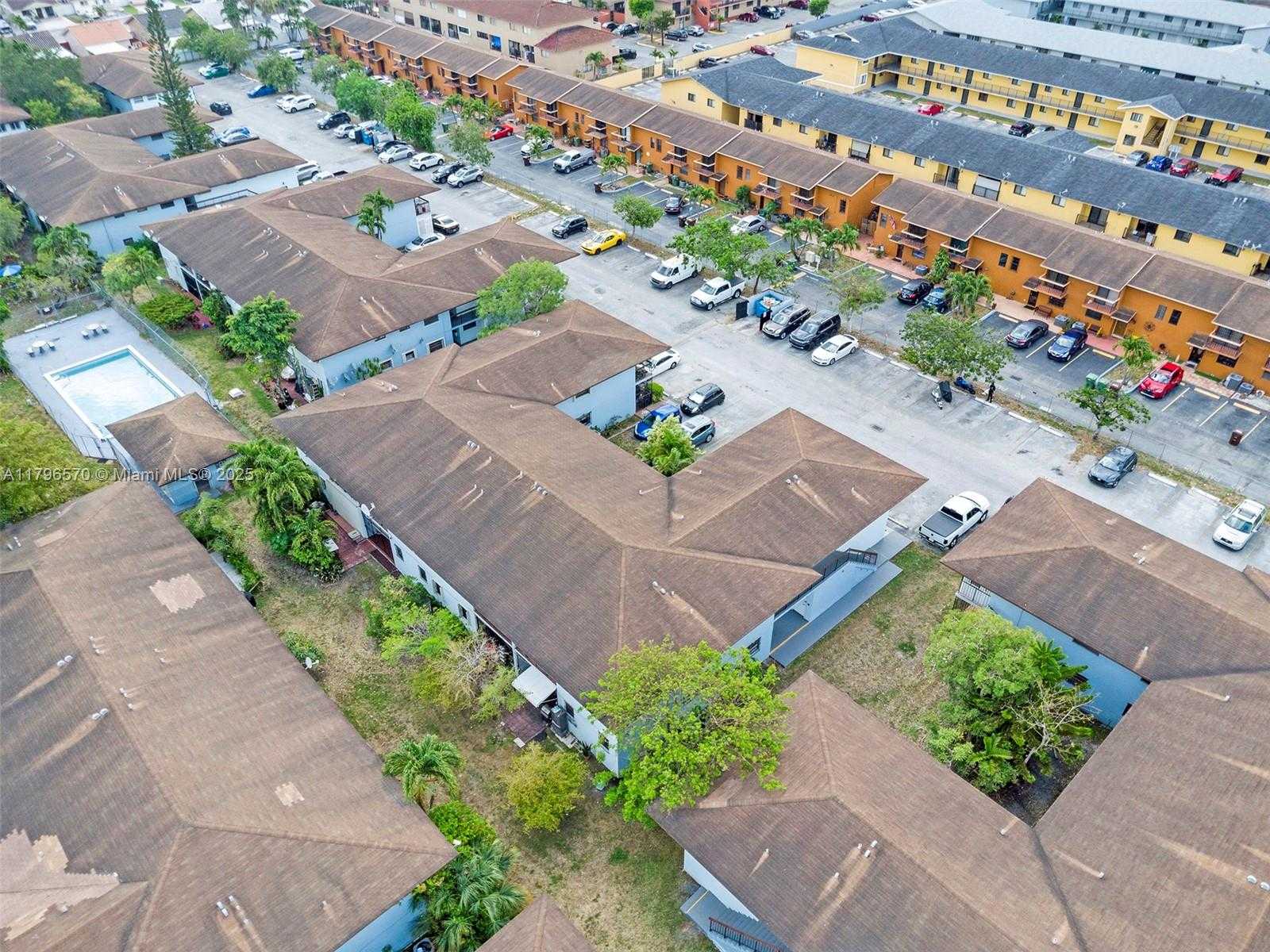 Small Image of 6215 WEST 24TH AVE #203-7, Hialeah Number 38