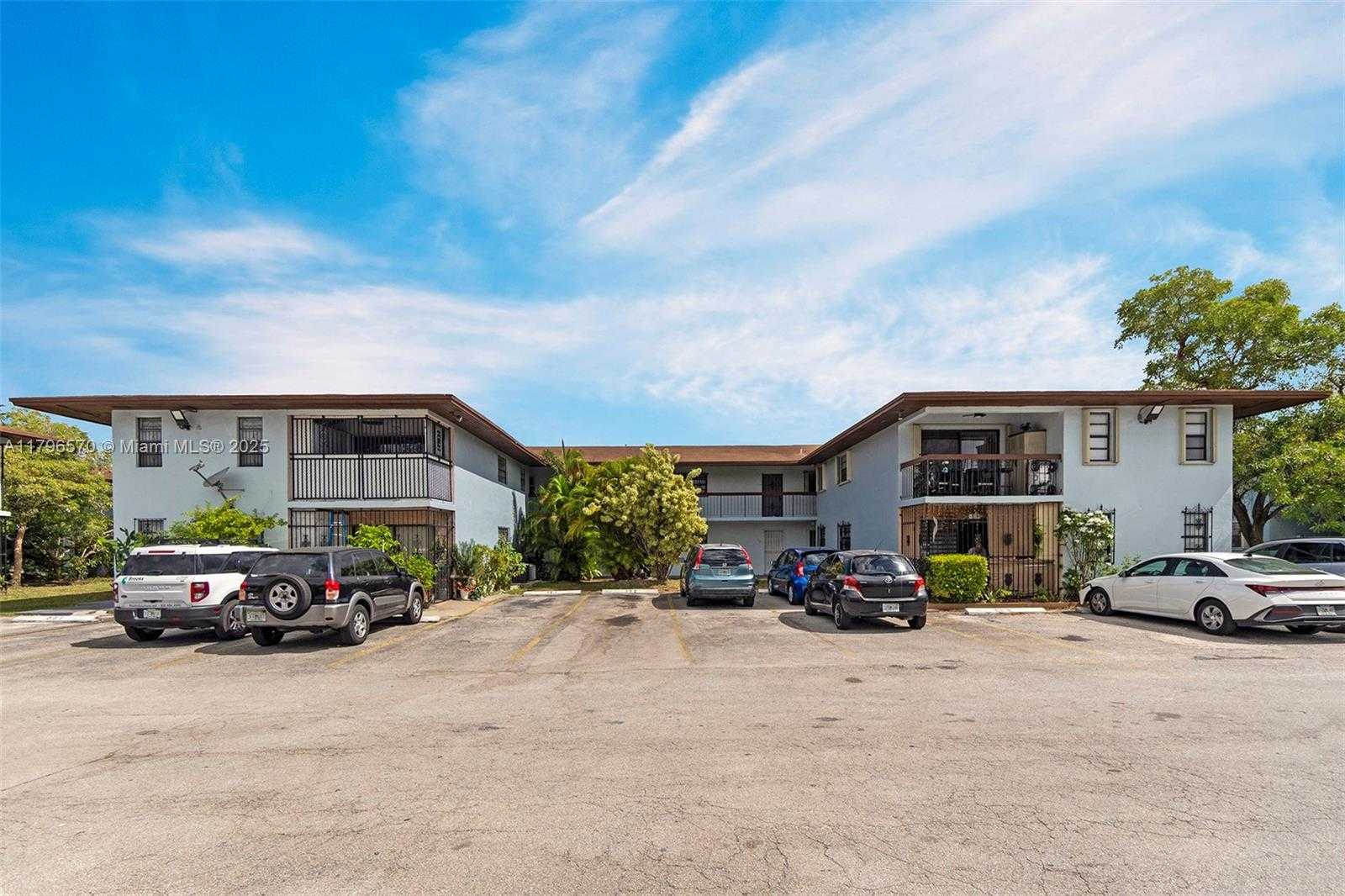 Small Image of 6215 WEST 24TH AVE #203-7, Hialeah Number 4
