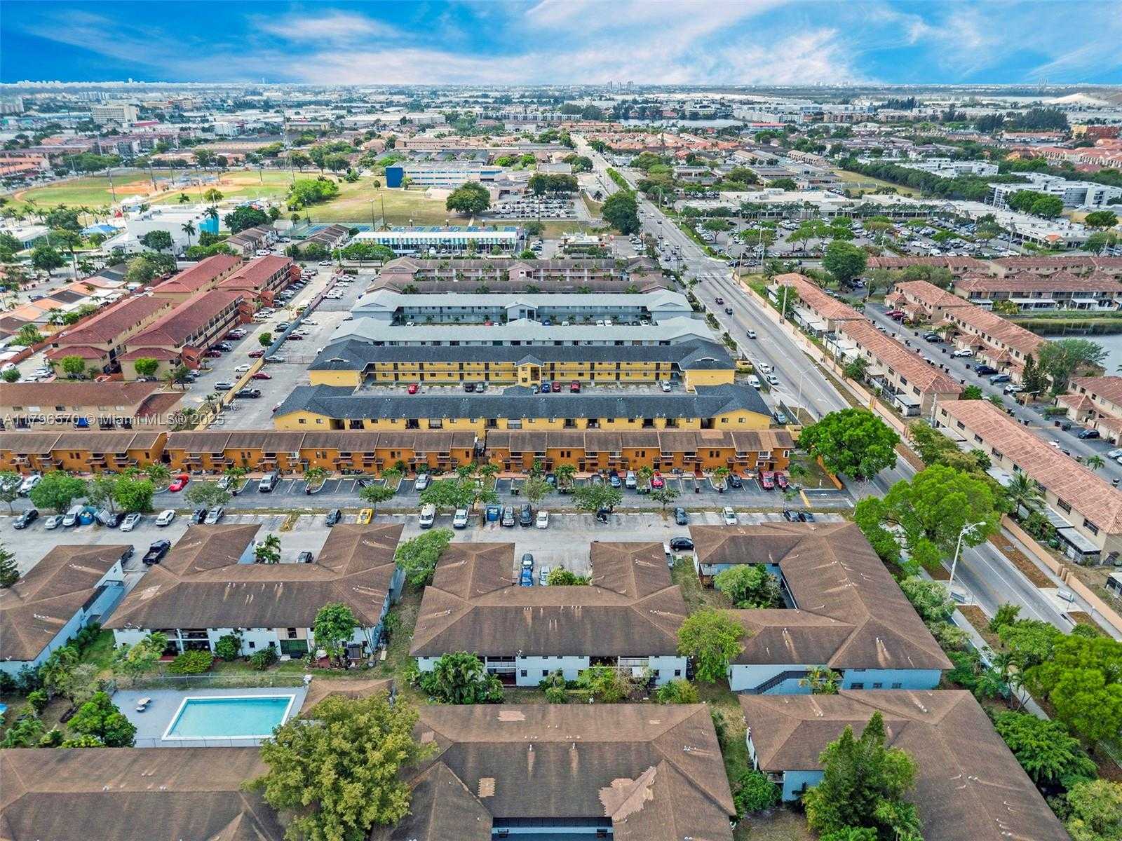 Small Image of 6215 WEST 24TH AVE #203-7, Hialeah Number 44