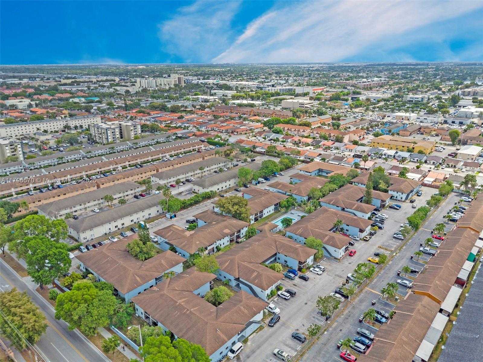 Small Image of 6215 WEST 24TH AVE #203-7, Hialeah Number 5