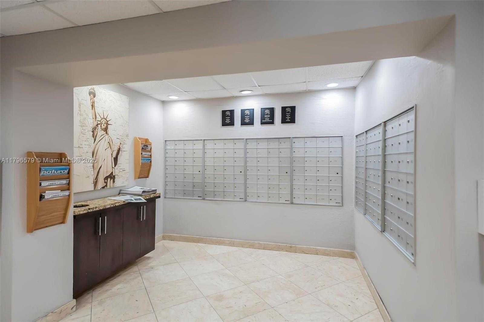 Small Image of 1500 SOUTH OCEAN DR #14H, Hollywood Number 31
