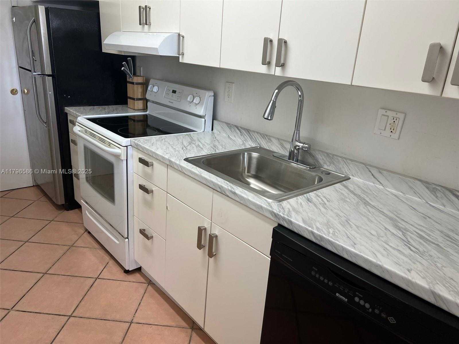 Small Image of 100 LINCOLN RD #1209, Miami Beach Number 16