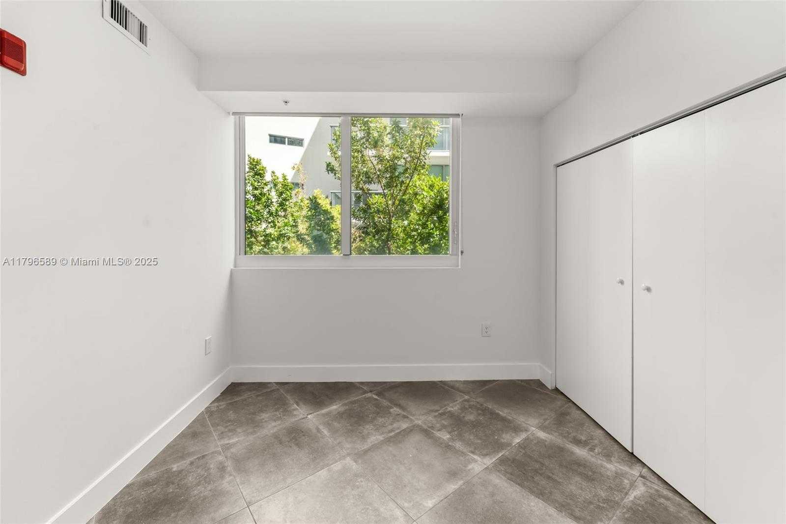 Small Image of 6580 INDIAN CREEK DR #209, Miami Beach Number 20