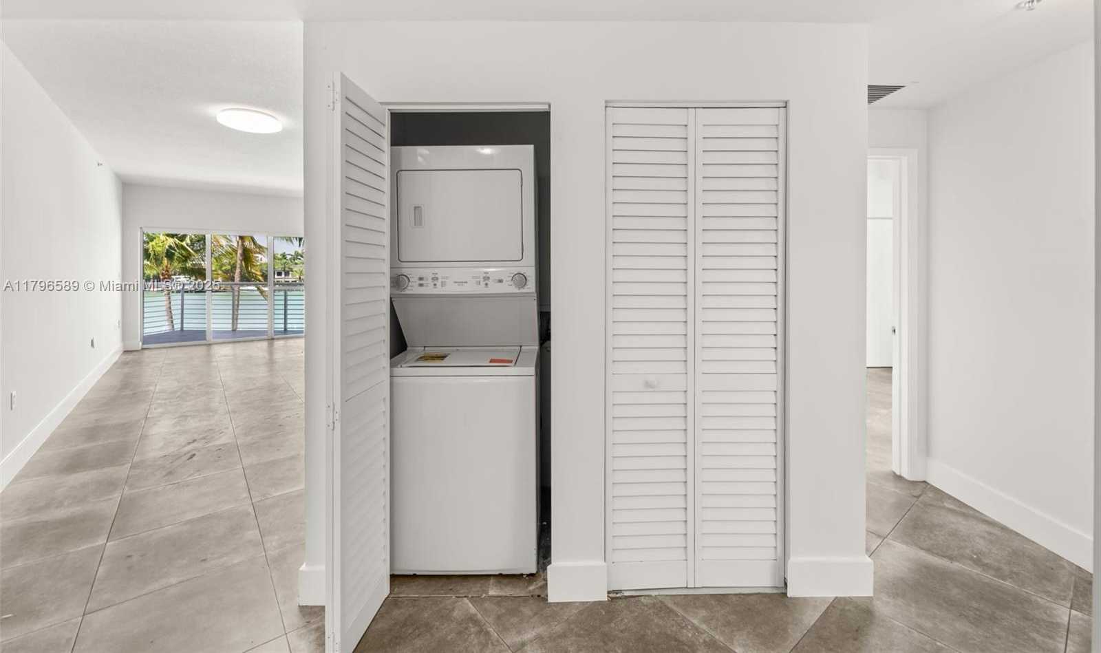 Small Image of 6580 INDIAN CREEK DR #209, Miami Beach Number 22