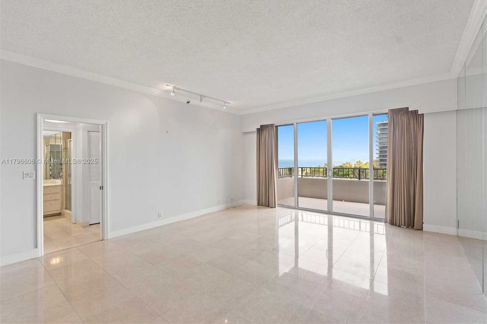 Small Image of 201 CRANDON BLVD #633, Key Biscayne Number 12