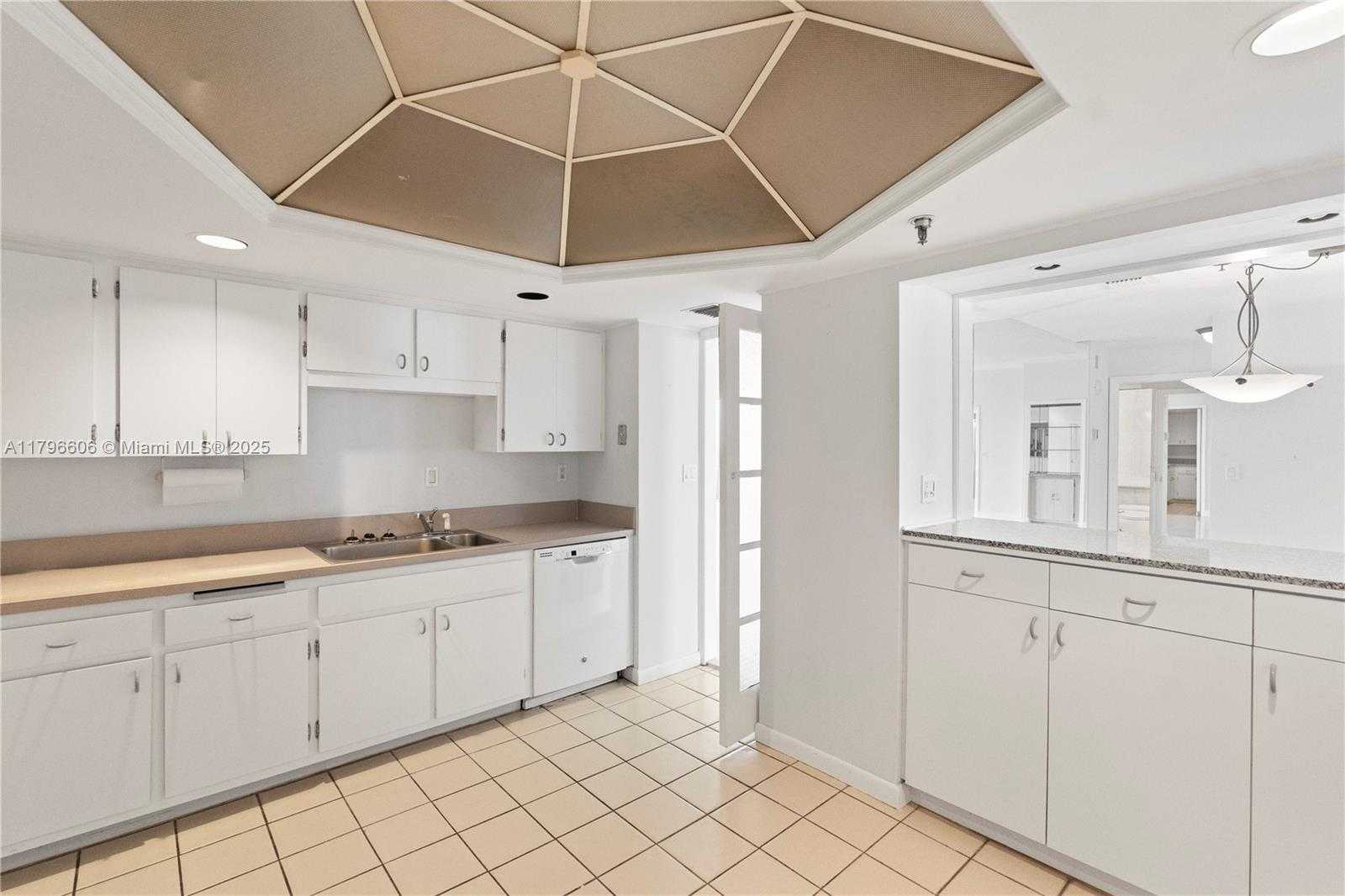 Small Image of 201 CRANDON BLVD #633, Key Biscayne Number 17