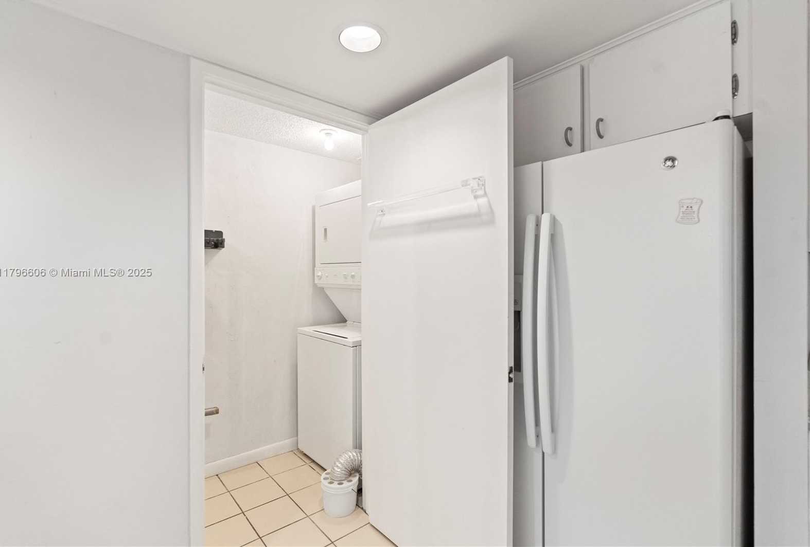 Small Image of 201 CRANDON BLVD #633, Key Biscayne Number 20