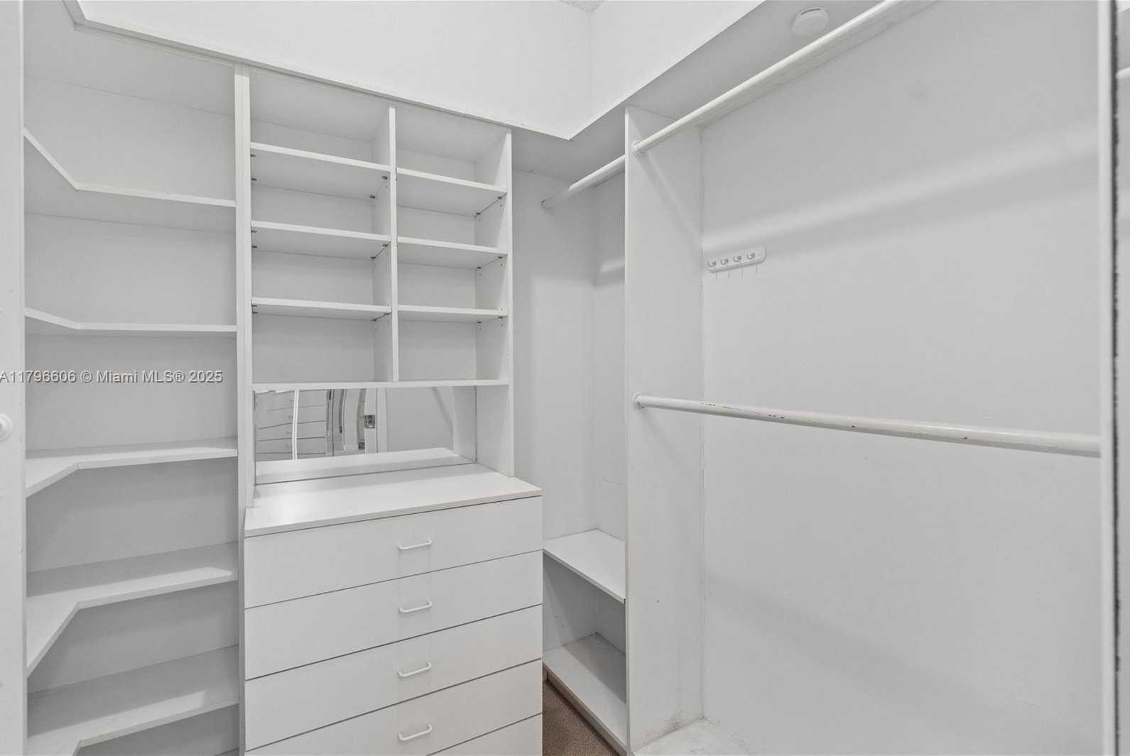 Small Image of 201 CRANDON BLVD #633, Key Biscayne Number 27