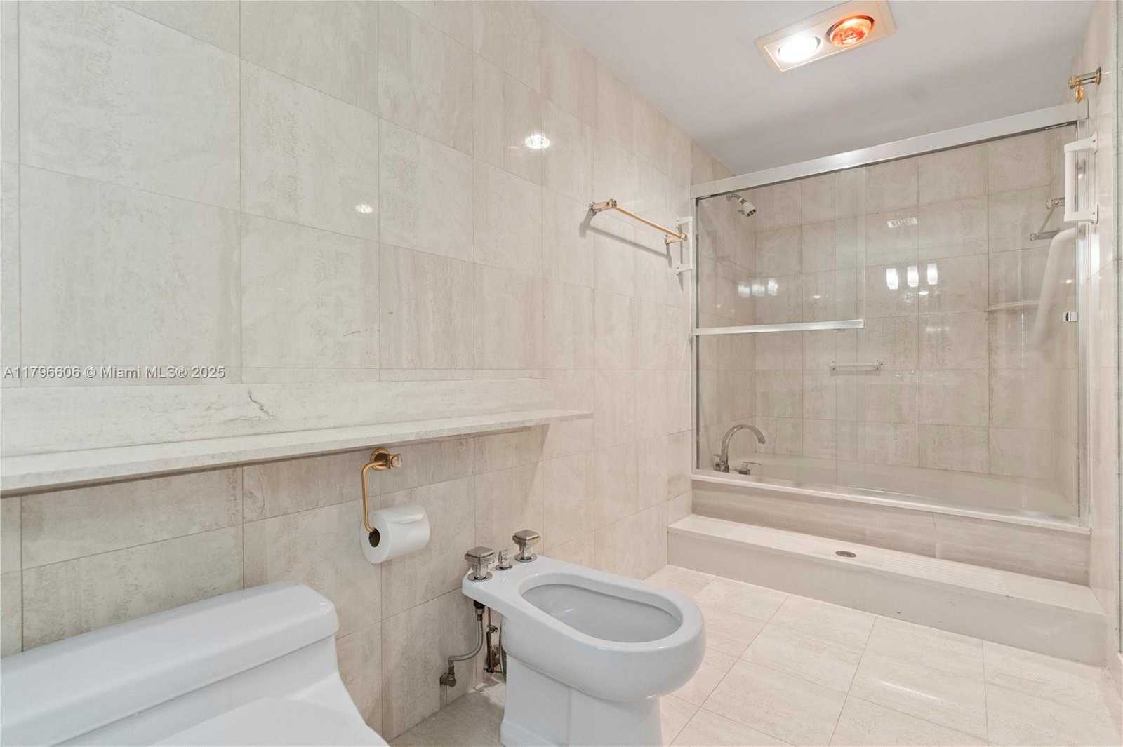 Small Image of 201 CRANDON BLVD #633, Key Biscayne Number 30