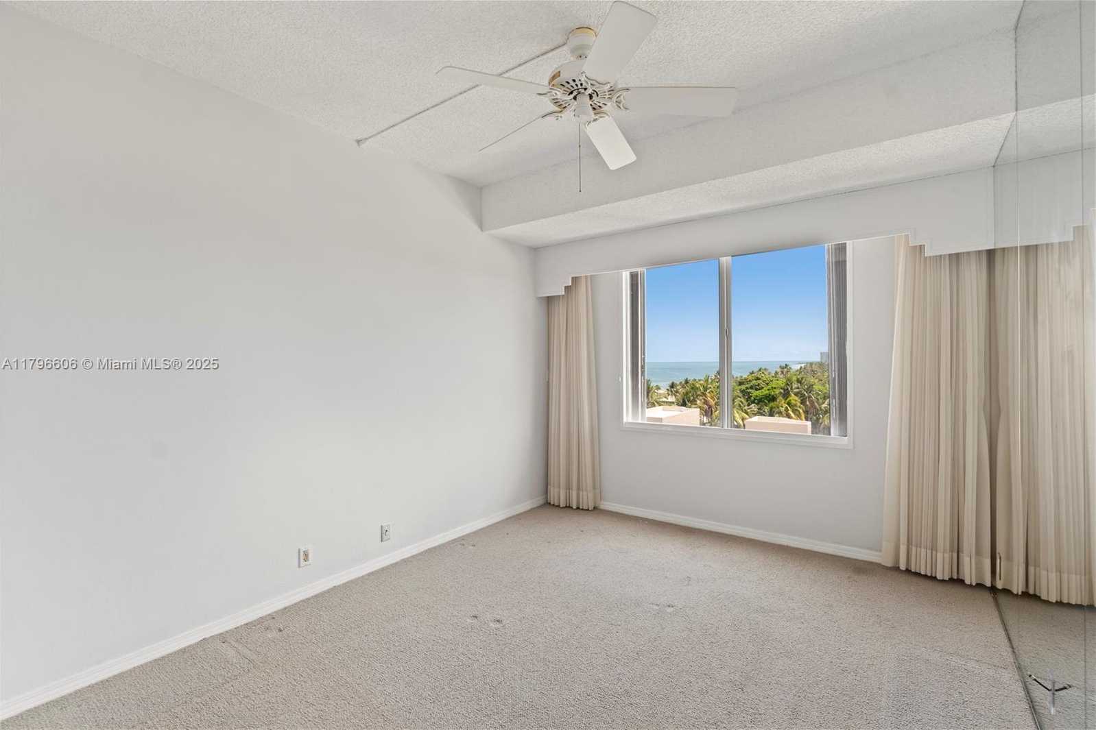Small Image of 201 CRANDON BLVD #633, Key Biscayne Number 32