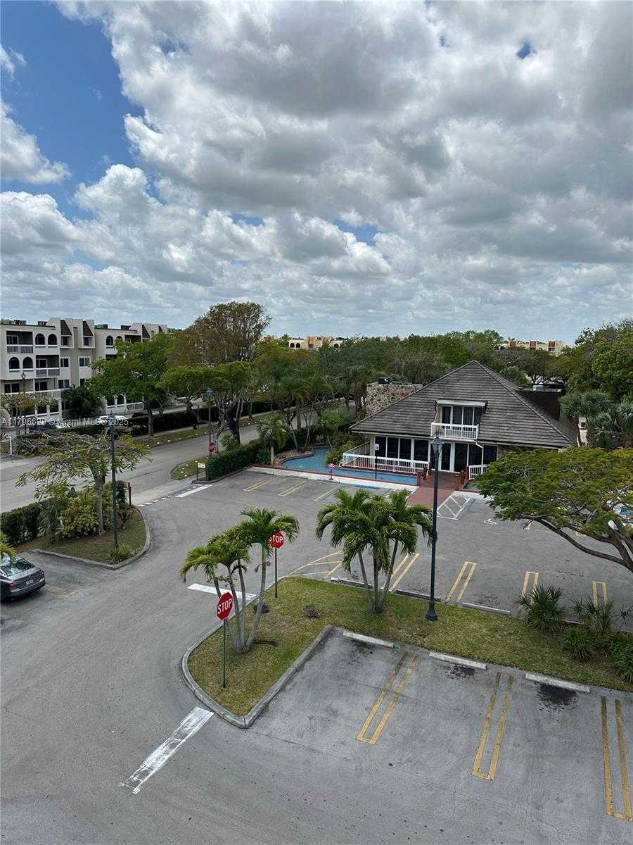 Small Image of 7701 CAMINO REAL #A-401, Miami Number 19