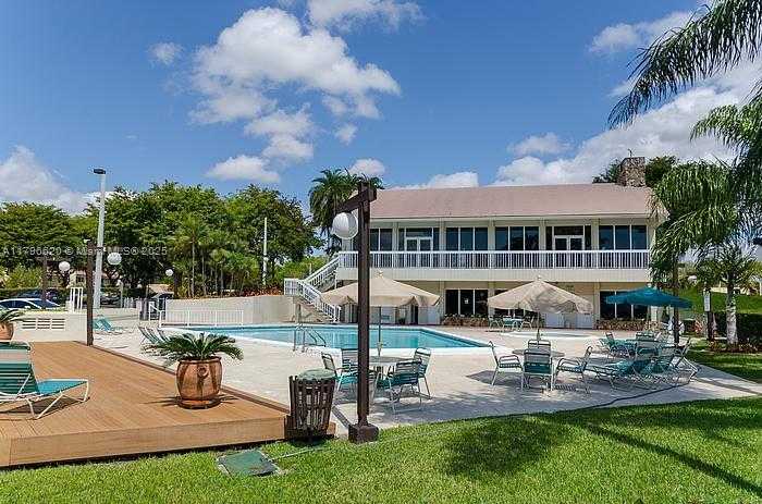 Small Image of 7701 CAMINO REAL #A-401, Miami Number 30