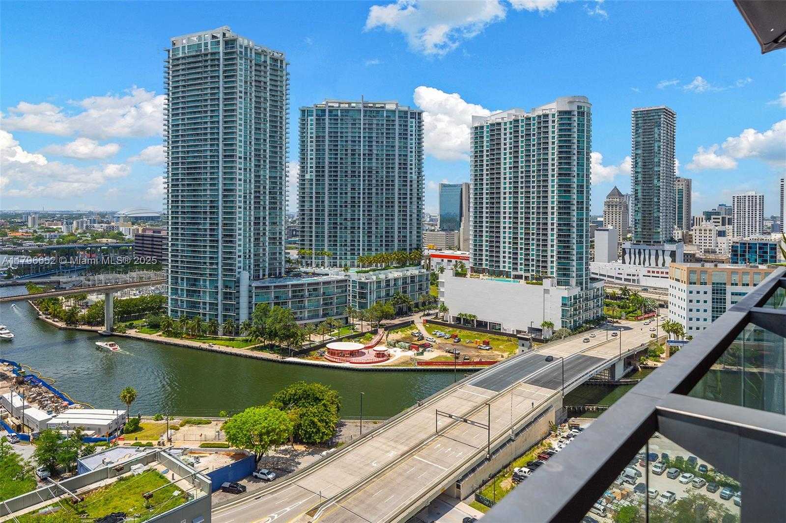Small Image of 68 SOUTH EAST 6TH ST #1708, Miami Number 12
