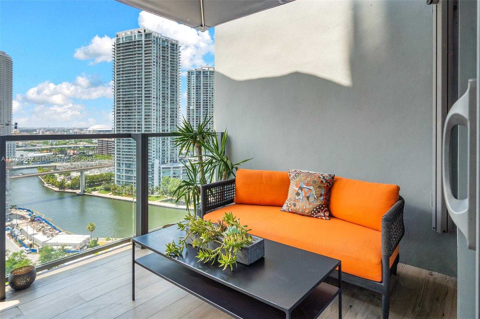 Small Image of 68 SOUTH EAST 6TH ST #1708, Miami Number 13