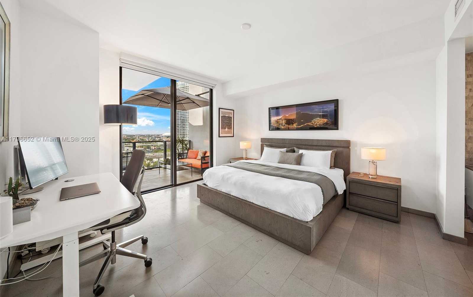 Small Image of 68 SOUTH EAST 6TH ST #1708, Miami Number 15