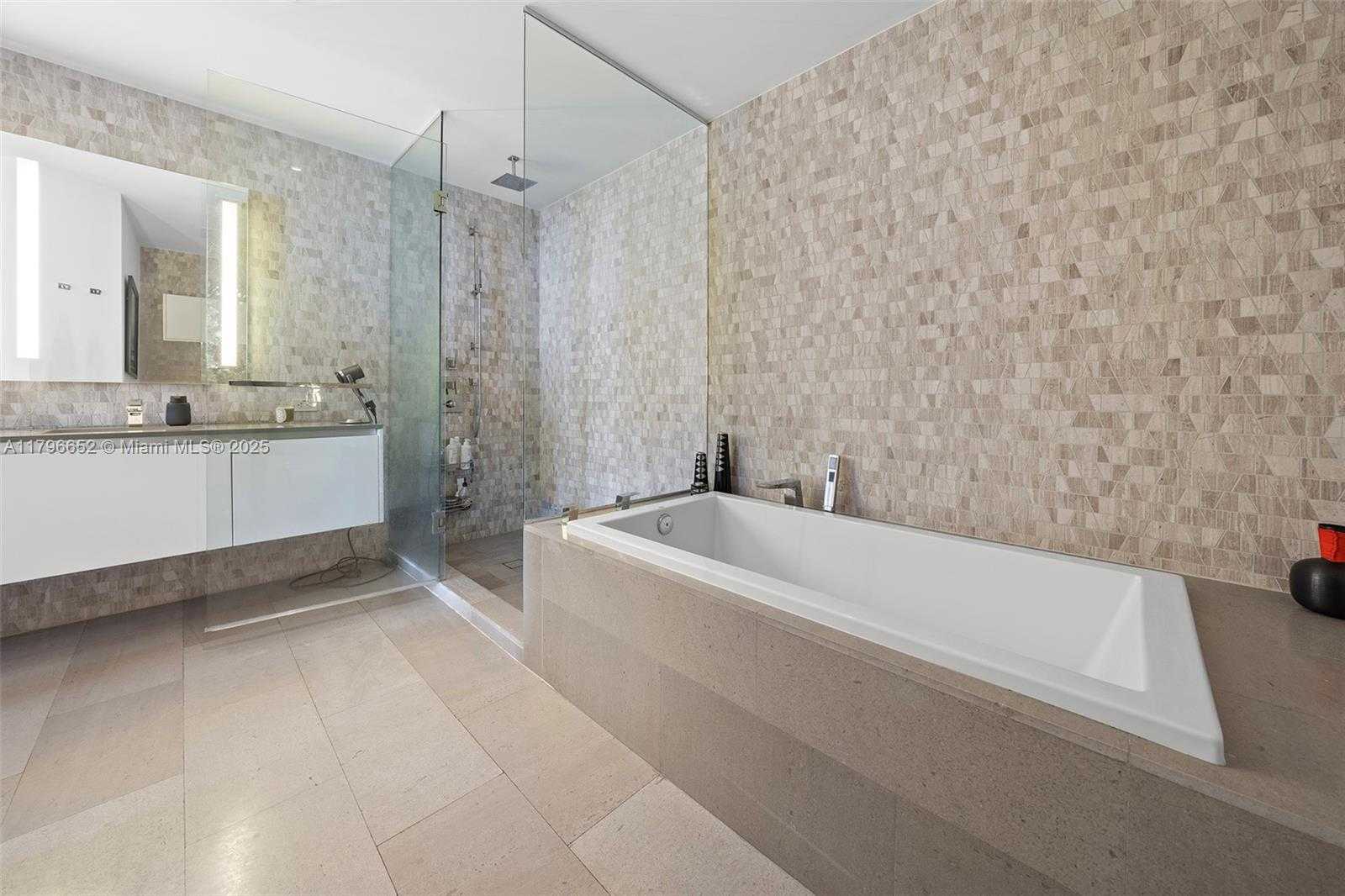 Small Image of 68 SOUTH EAST 6TH ST #1708, Miami Number 19
