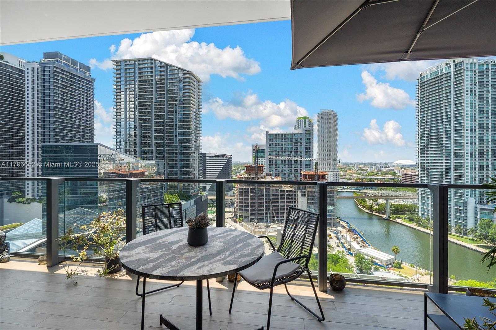 Small Image of 68 SOUTH EAST 6TH ST #1708, Miami Number 9