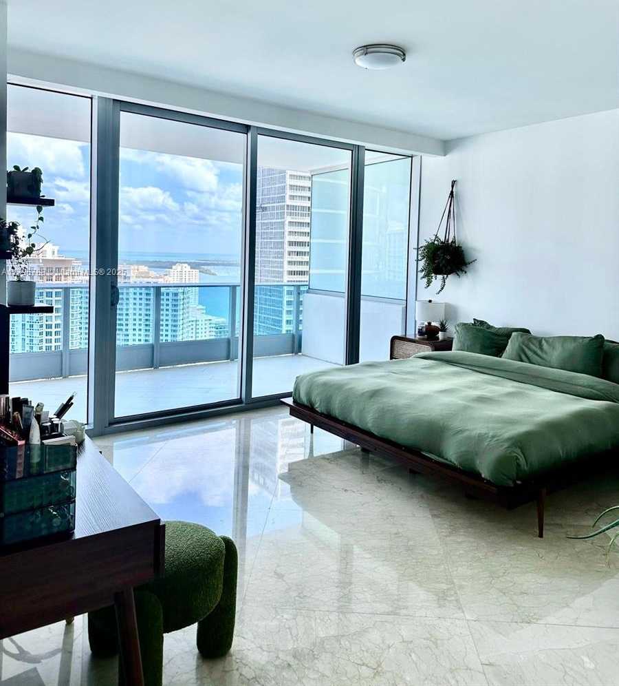 Small Image of 200 SOUTH BISCAYNE BLVD #3900, Miami Number 12