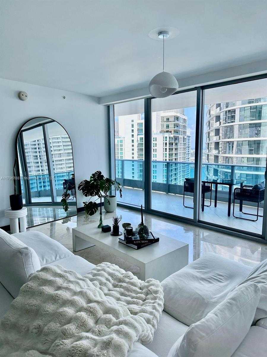 Small Image of 200 SOUTH BISCAYNE BLVD #3900, Miami Number 5