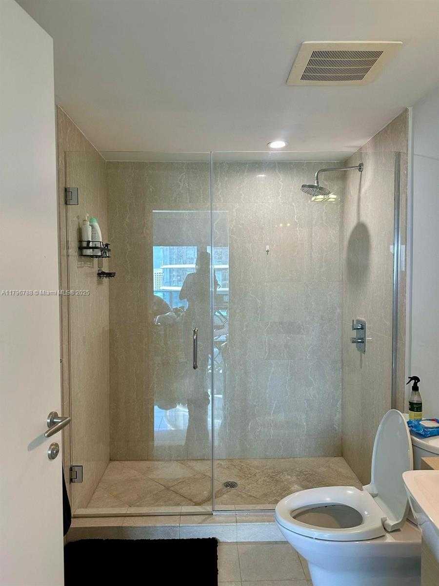 Small Image of 200 SOUTH BISCAYNE BLVD #3900, Miami Number 9