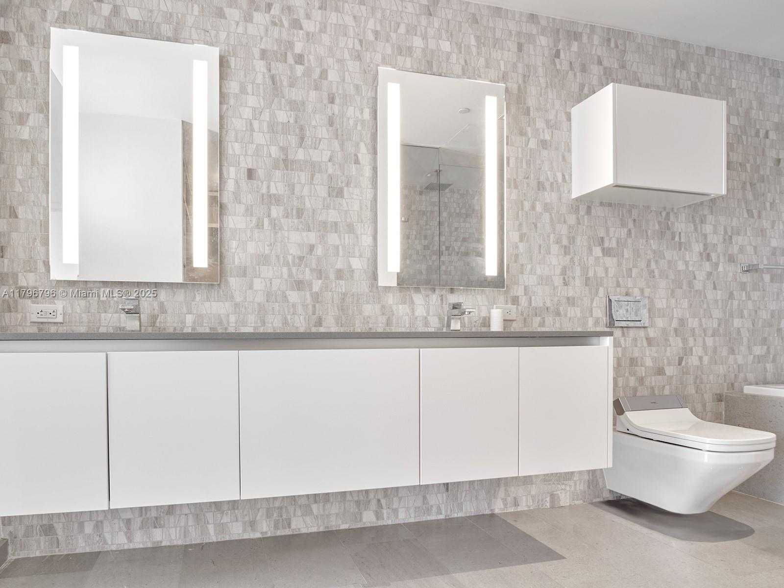 Small Image of 68 SOUTH EAST 6TH ST #3705, Miami Number 15