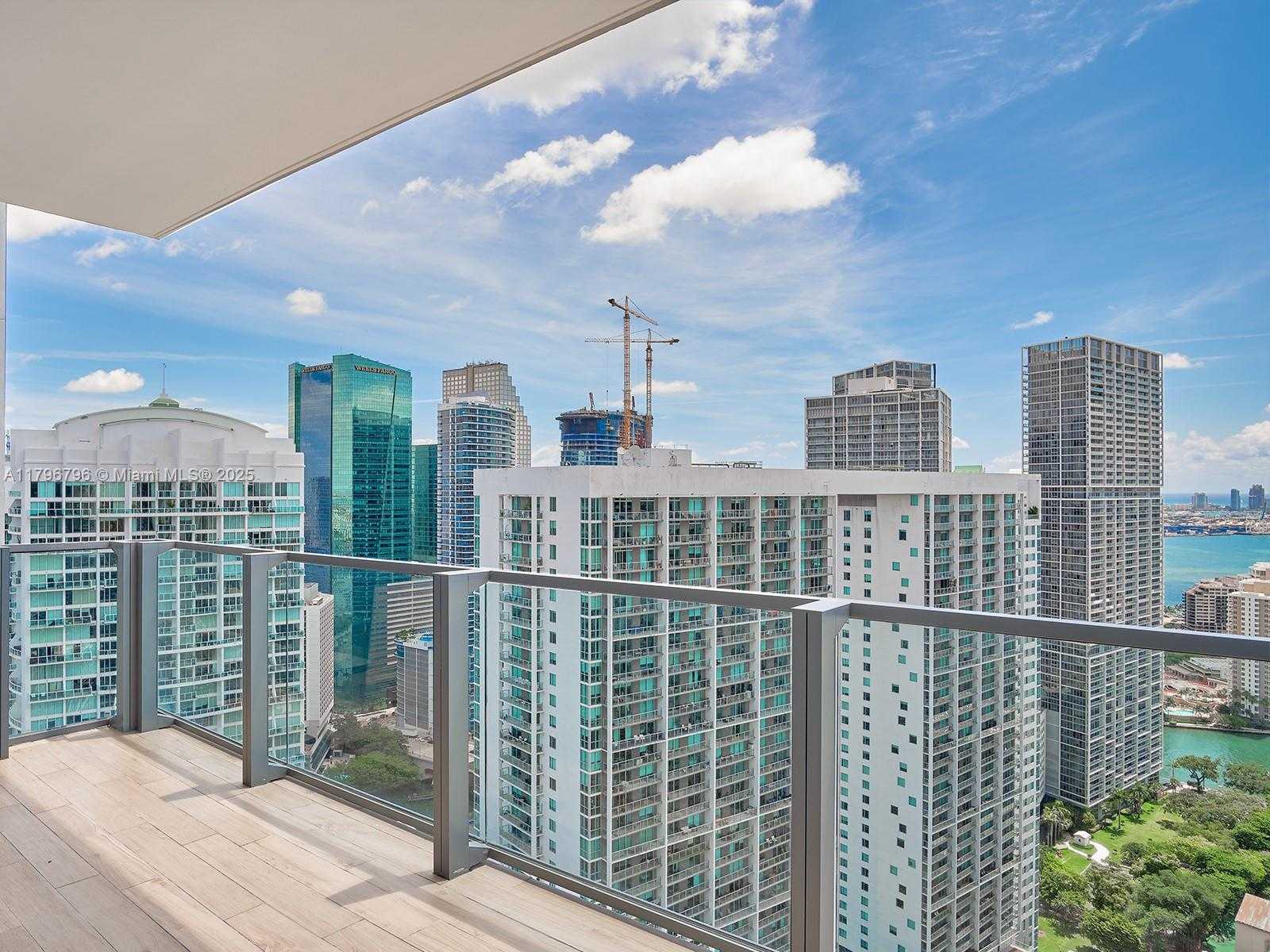 Small Image of 68 SOUTH EAST 6TH ST #3705, Miami Number 3