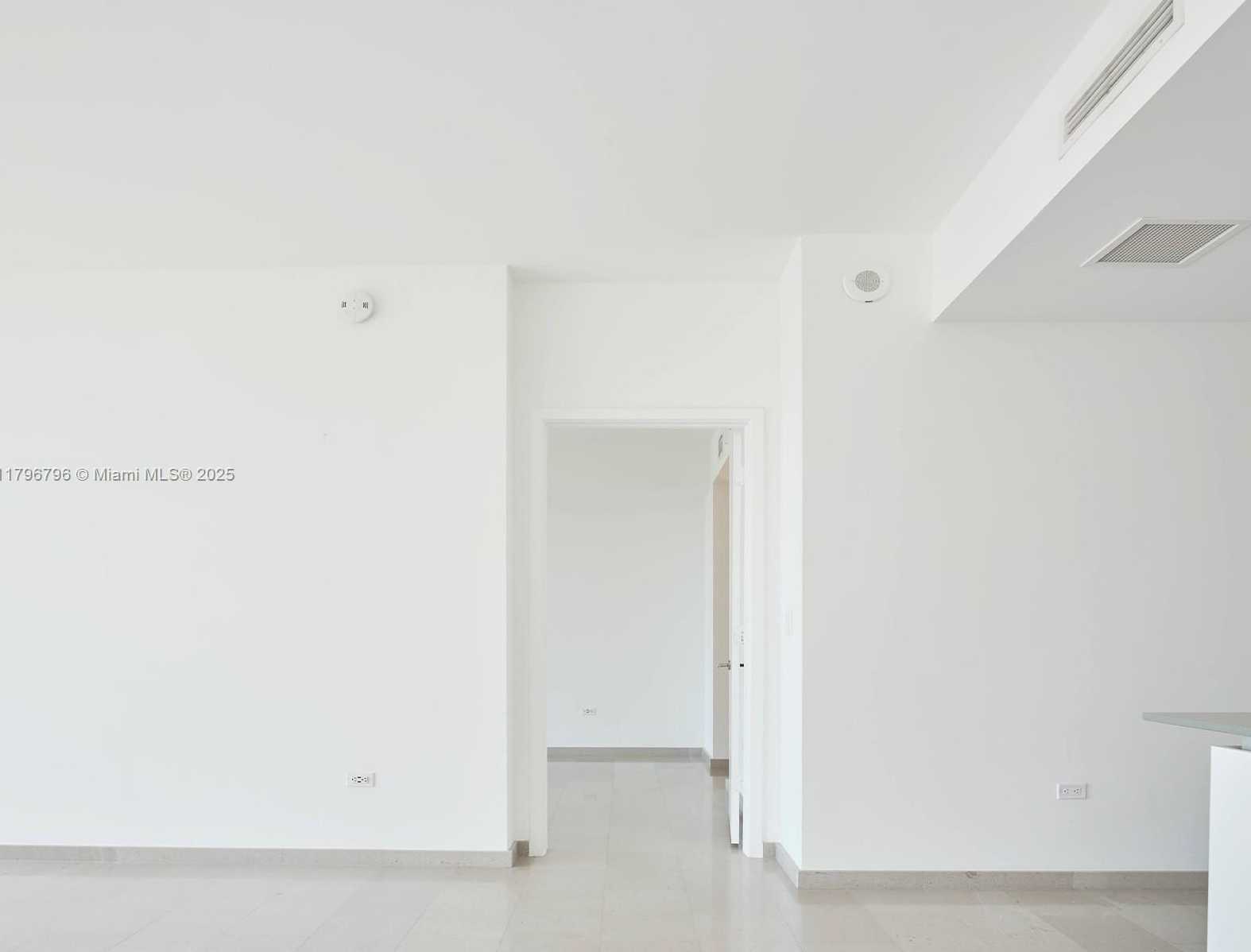 Small Image of 68 SOUTH EAST 6TH ST #3705, Miami Number 6