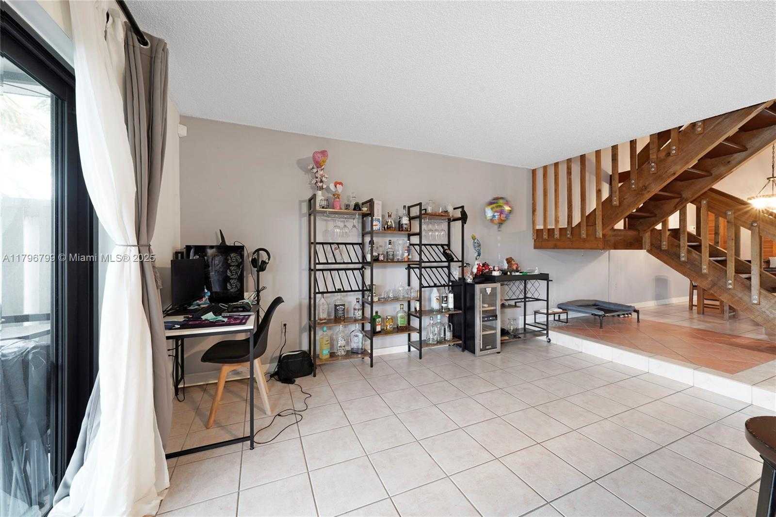 Small Image of 9885 FAIRWAY COVE LN, Plantation Number 11