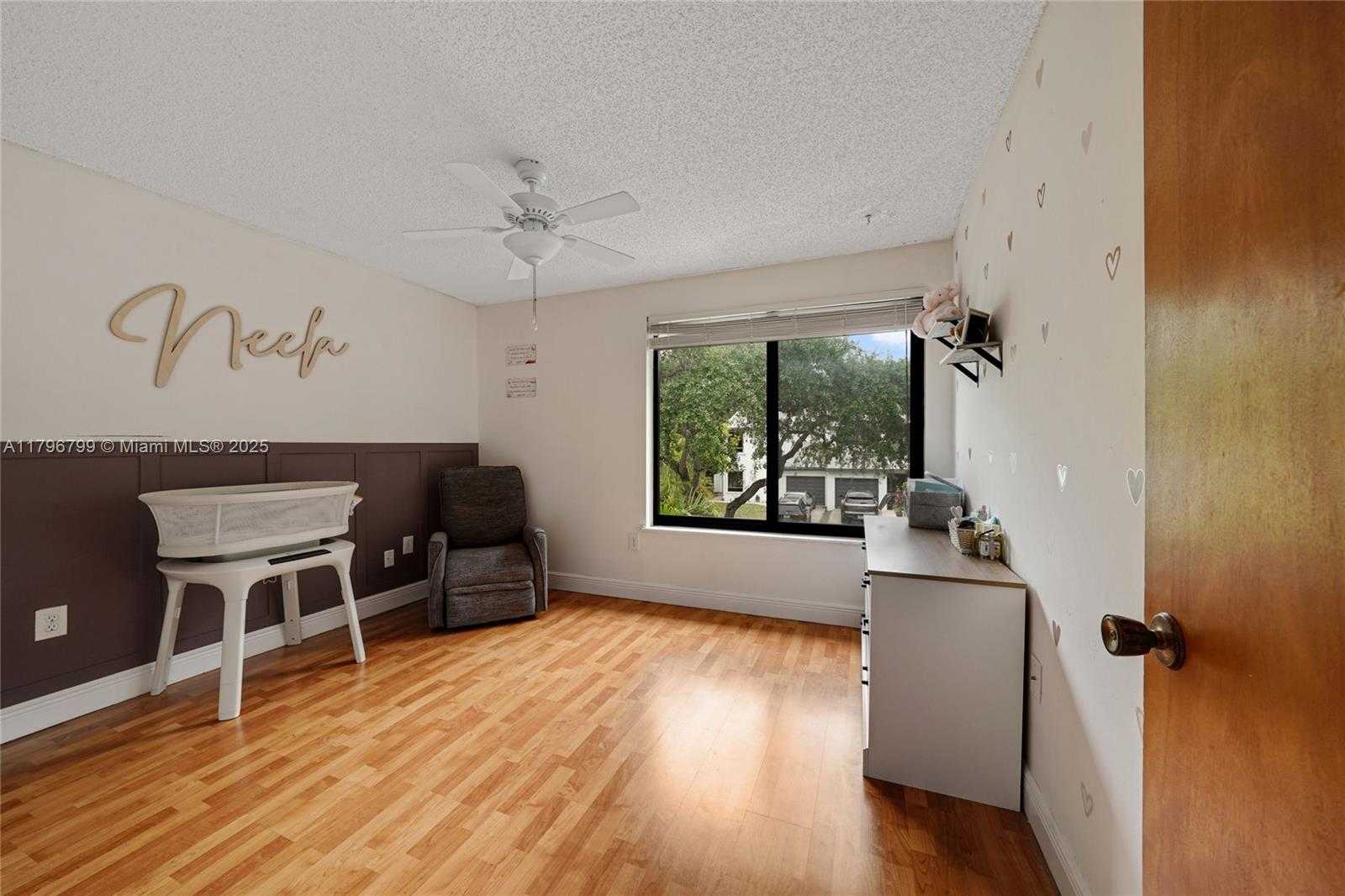 Small Image of 9885 FAIRWAY COVE LN, Plantation Number 17