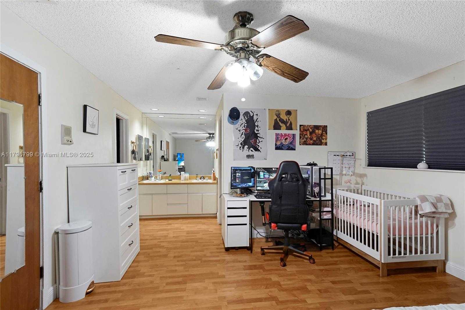 Small Image of 9885 FAIRWAY COVE LN, Plantation Number 23