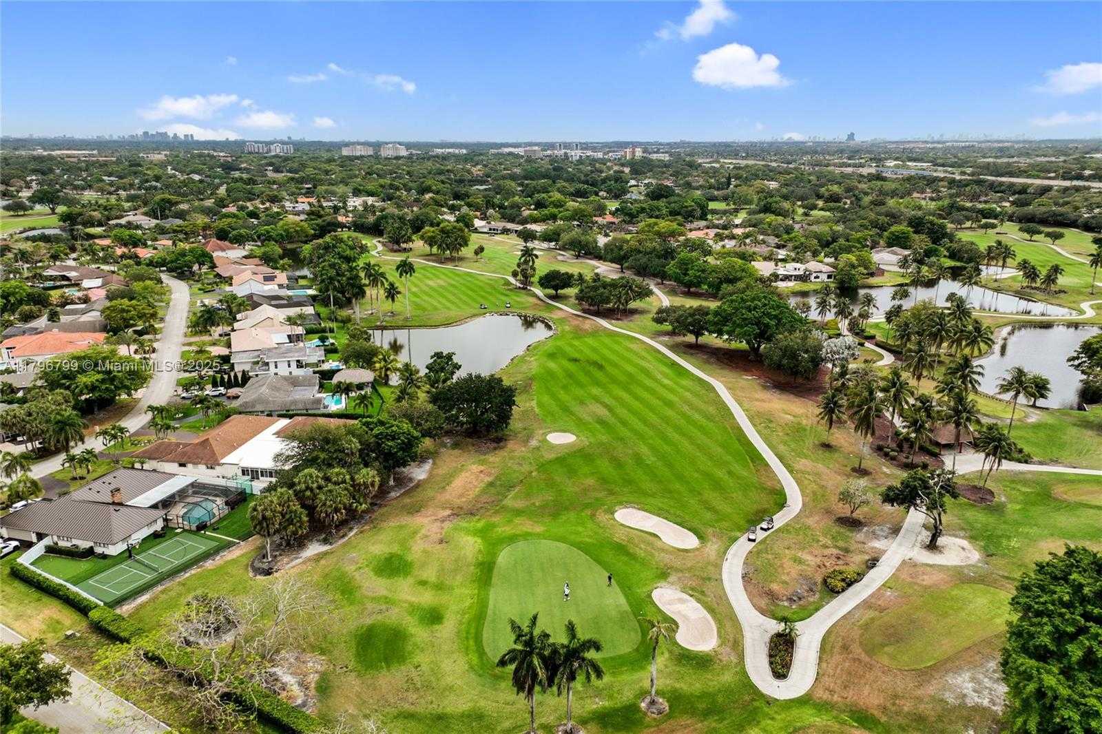 Small Image of 9885 FAIRWAY COVE LN, Plantation Number 39