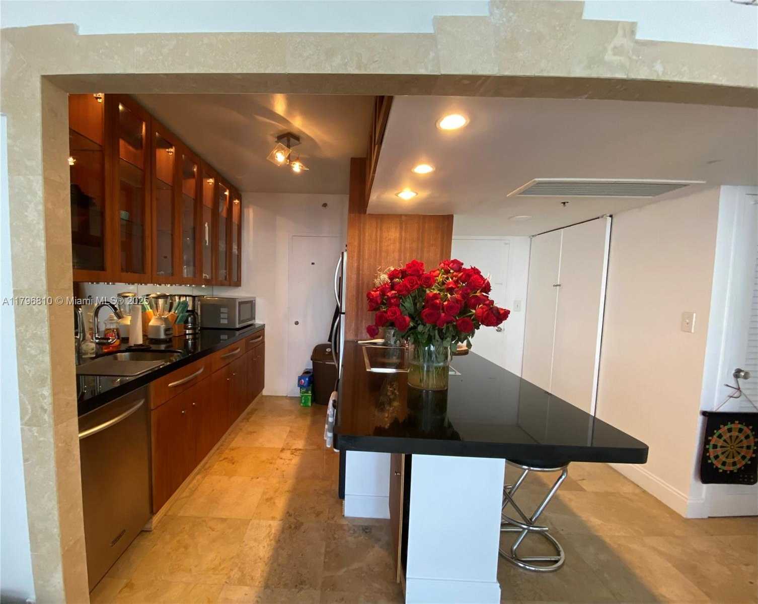 Small Image of 100 LINCOLN RD #1111, Miami Beach Number 4