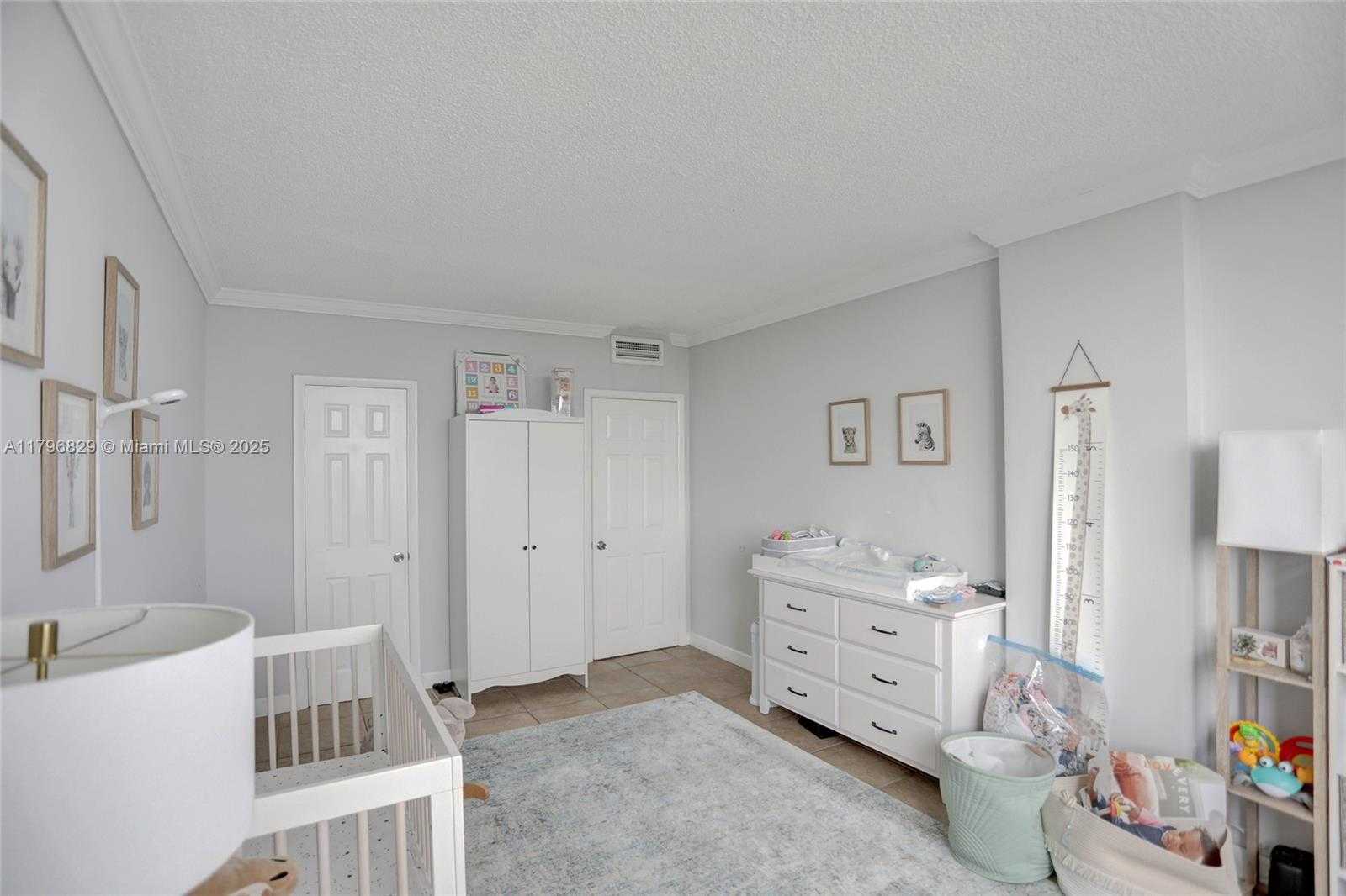 Small Image of 300 BAYVIEW DR #PH10, Sunny Isles Beach Number 23