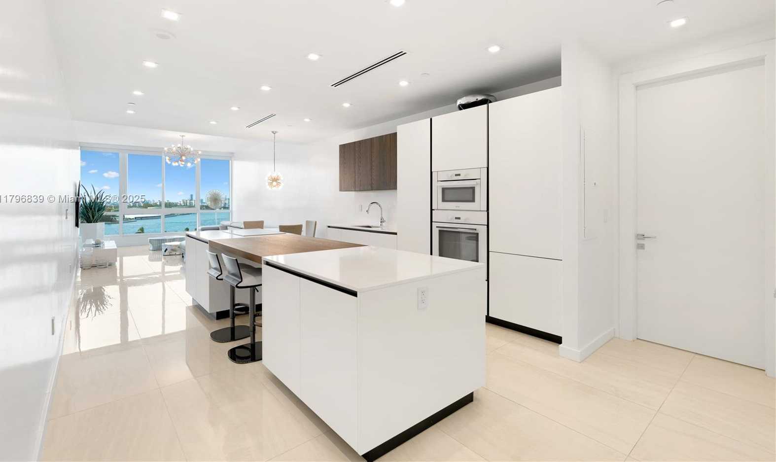 Small Image of 100 SOUTH POINTE DRIVE #903, Miami Beach Number 2
