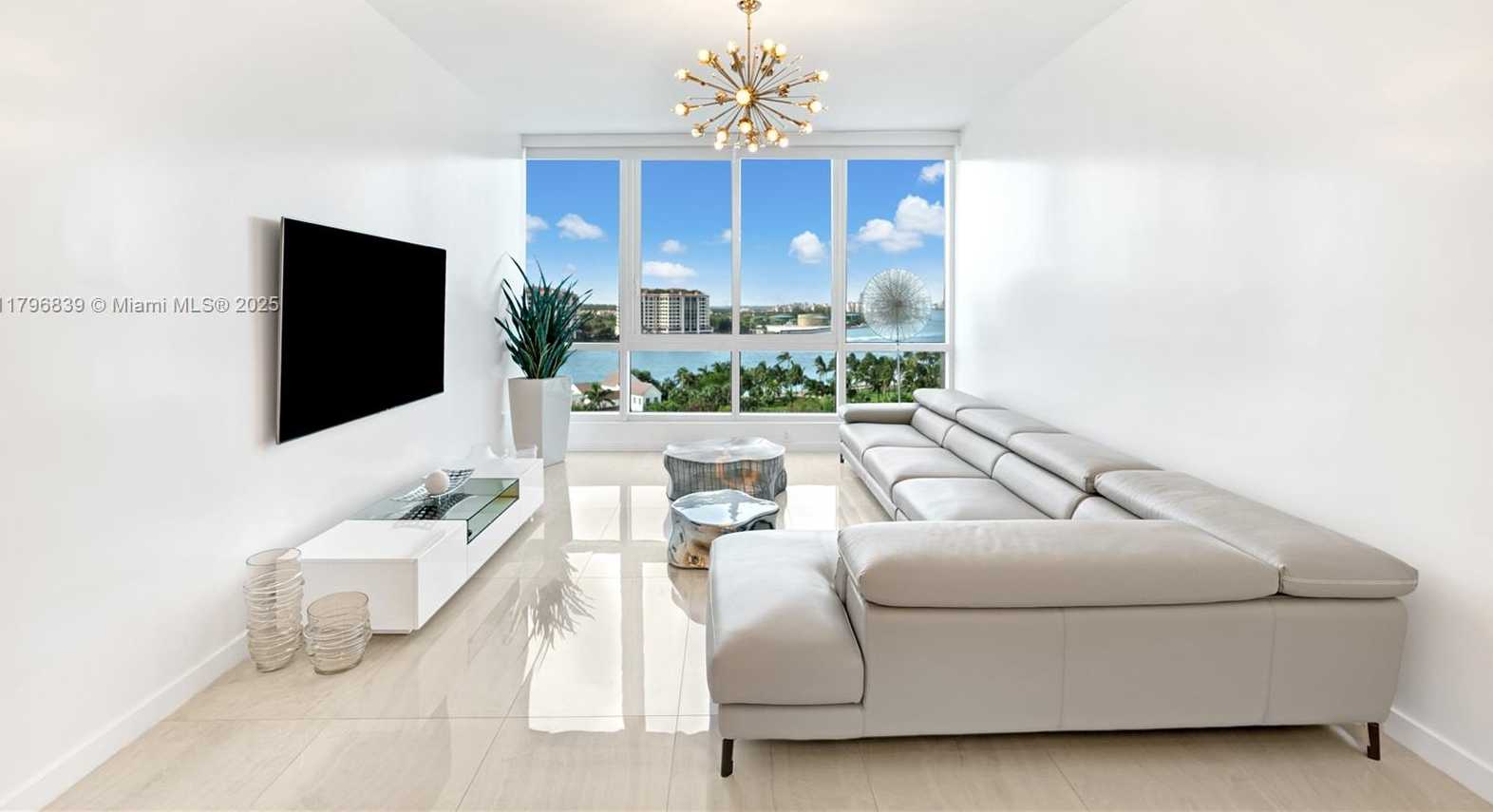 Small Image of 100 SOUTH POINTE DRIVE #903, Miami Beach Number 4