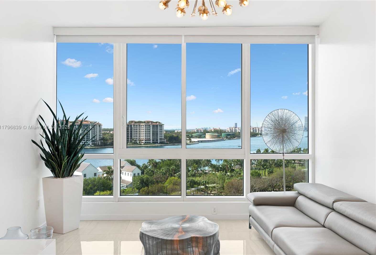 Small Image of 100 SOUTH POINTE DRIVE #903, Miami Beach Number 6