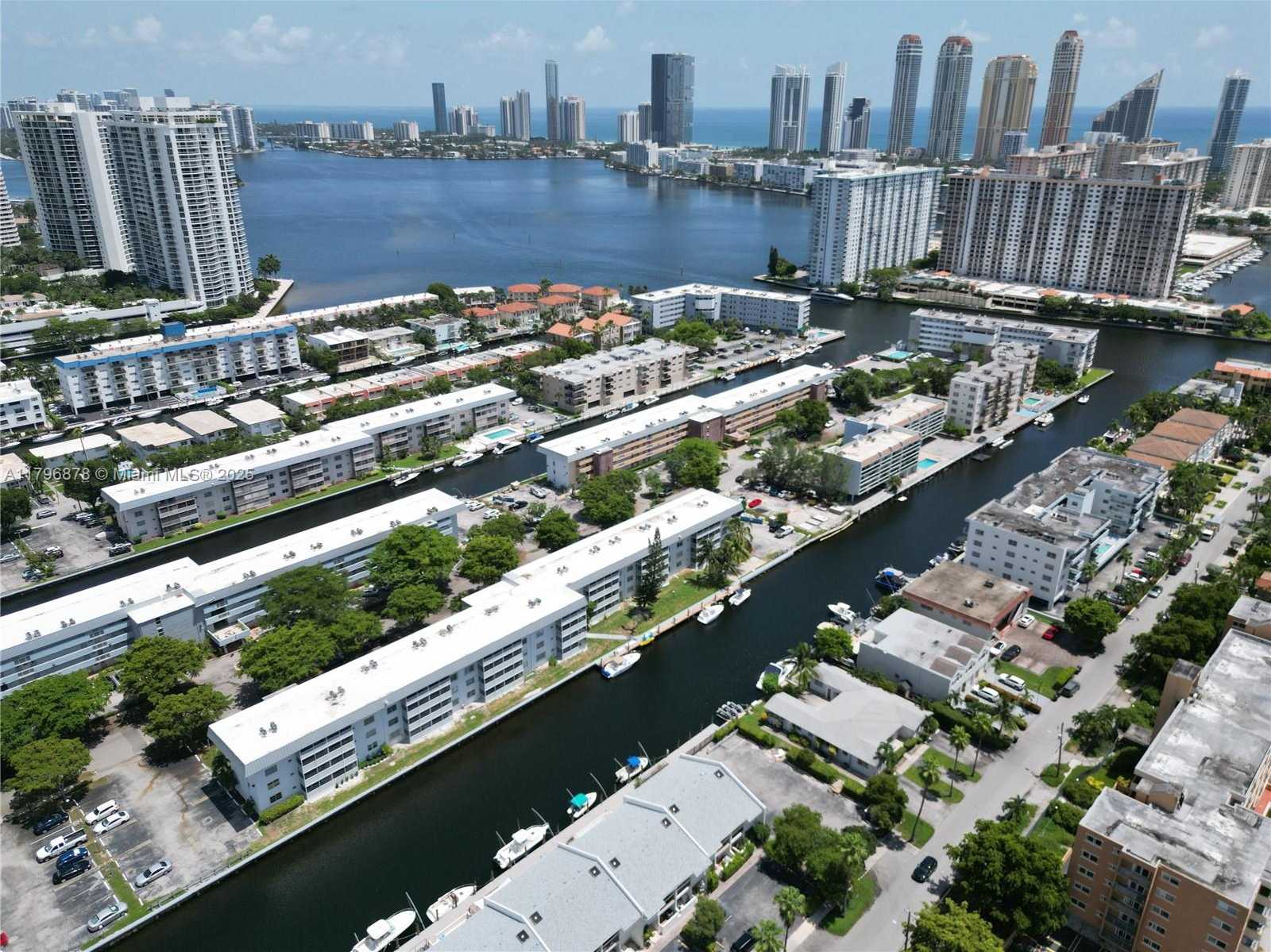 Small Image of 3750 NORTH EAST 169TH ST #408, North Miami Beach Number 4
