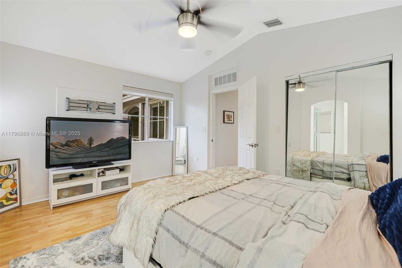 Small Image of 1110 CANELLA LN, Hollywood Number 15