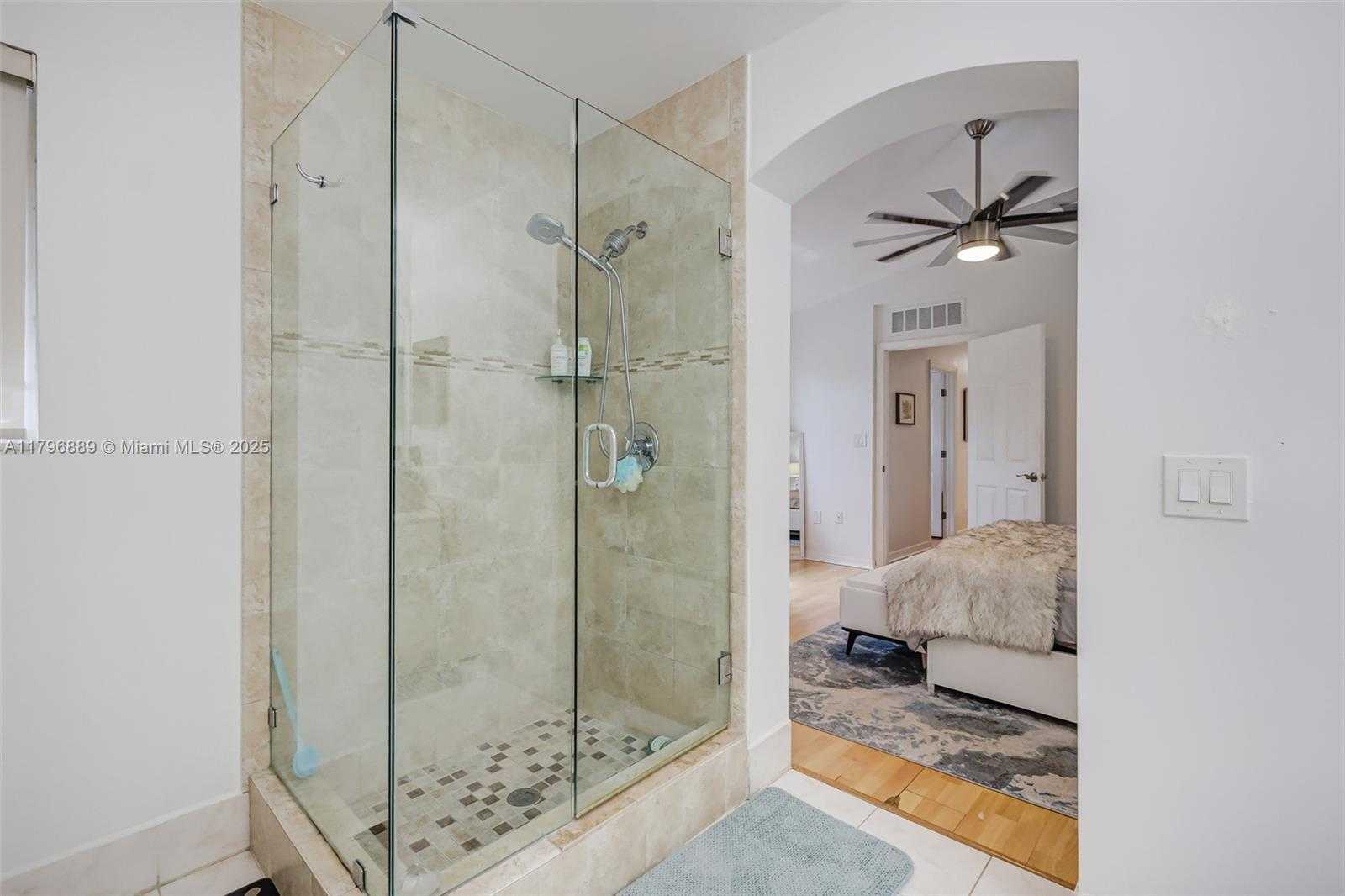 Small Image of 1110 CANELLA LN, Hollywood Number 17